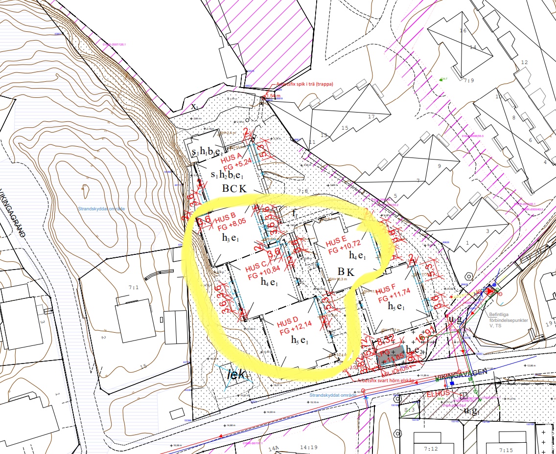 De inringade fastigheterna i Neglinge är de som strider mot nuvarande detaljplan.